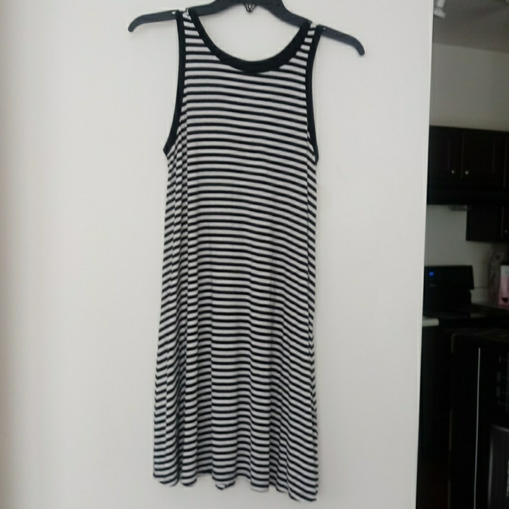 Strip flow dress